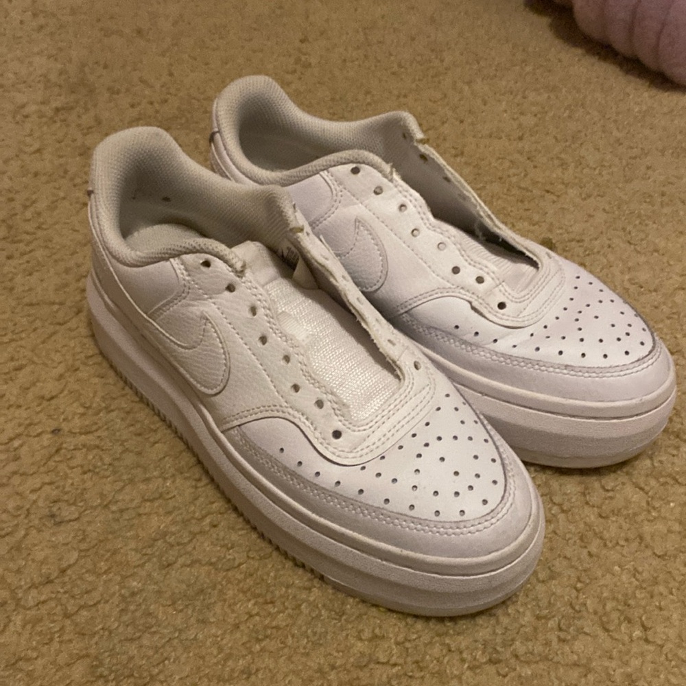 Nike platform court vision